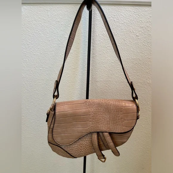 New Beige Faux Crocodile Saddle Bag From Spain - Picture 2 of 9